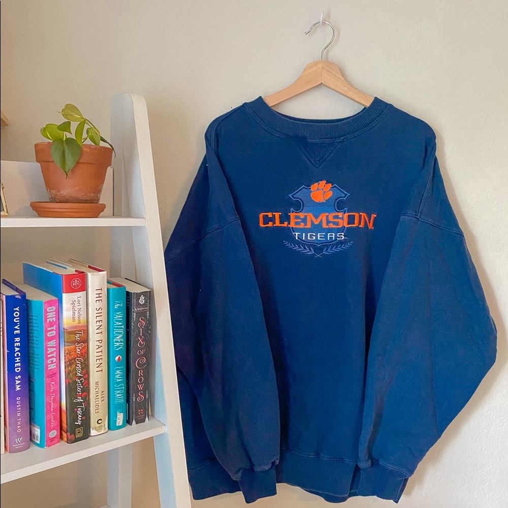 Clemson vintage embroidered 90s sweater shirt